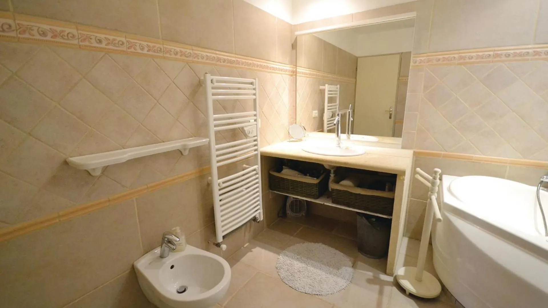 Awesome Home In St Marcellin L Vaison